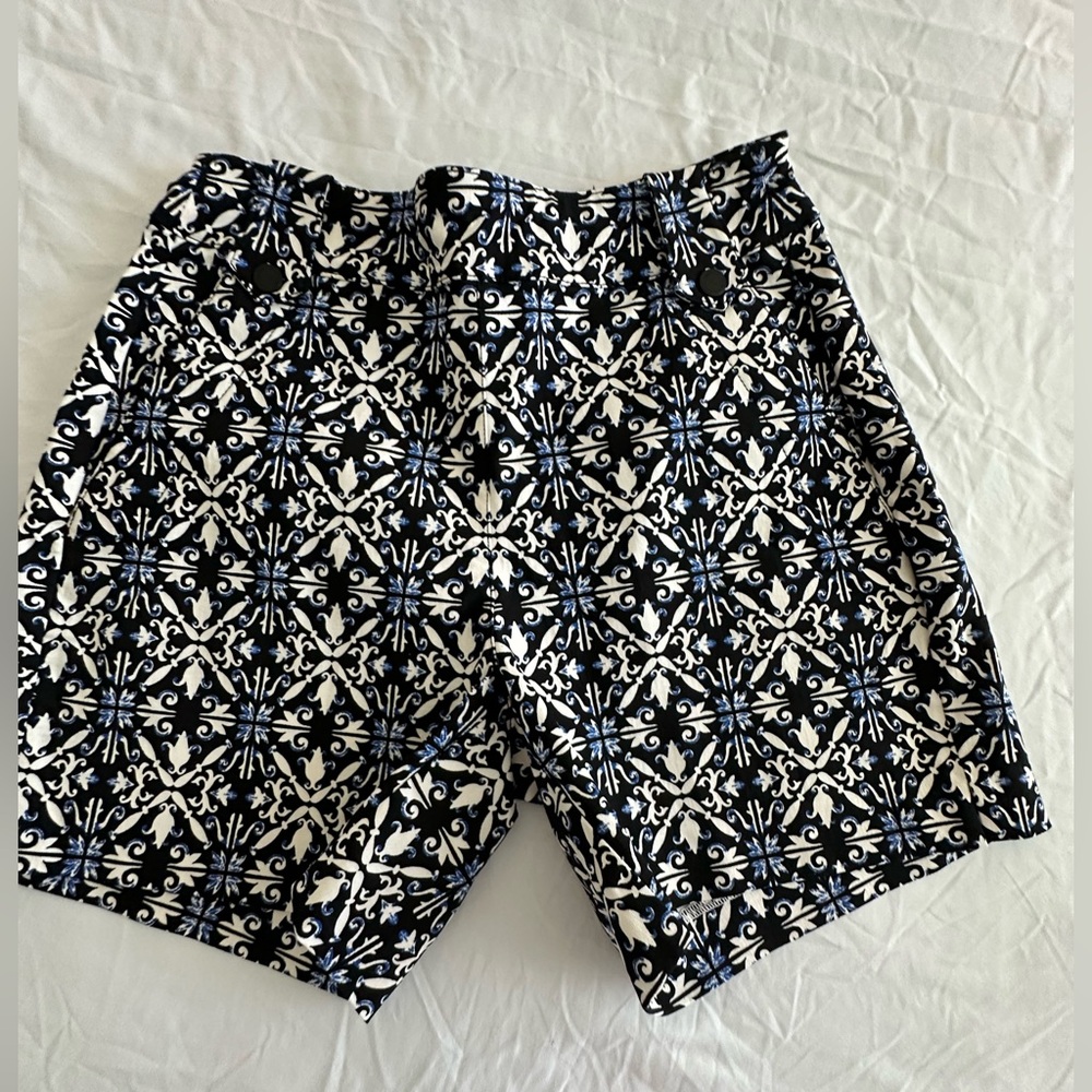 White House Black Market NWT Geometric Black and White Shorts!